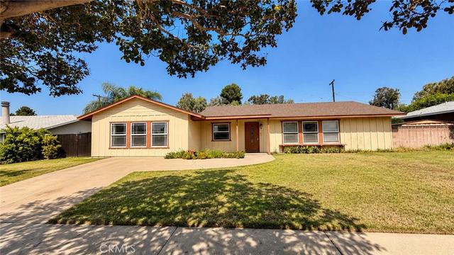 682 S Belden, Rialto, CA 92376