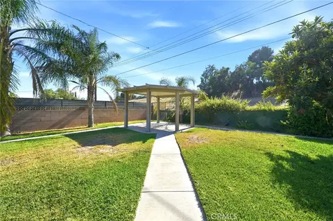 Exterior - 682 S Belden, Rialto, CA 92376 photo 12 of 13