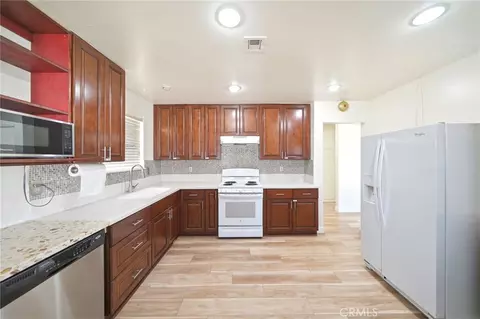 Kitchen - 682 S Belden, Rialto, CA 92376 photo 2 of 3