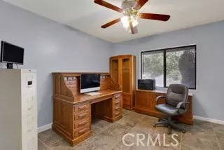 Entry Way - 11470 Hawthorne, Hesperia, CA 92345 photo 4 of 6