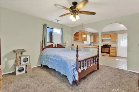 Bedroom - 11470 Hawthorne, Hesperia, CA 92345 photo 3 of 5