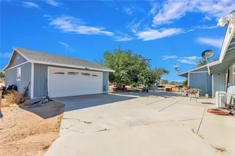 Exterior - 11470 Hawthorne, Hesperia, CA 92345 photo 5 of 11