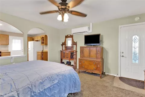 Bedroom - 11470 Hawthorne, Hesperia, CA 92345 photo 4 of 5