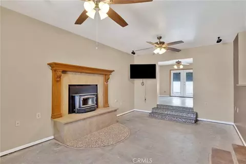 Living - 11470 Hawthorne, Hesperia, CA 92345 photo 4 of 5