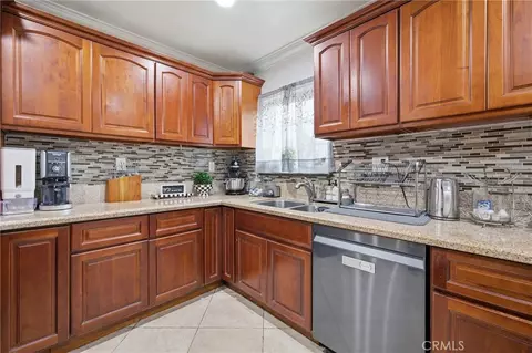Kitchen - 156 E 49th, Long Beach, CA 90805 photo 1 of 2
