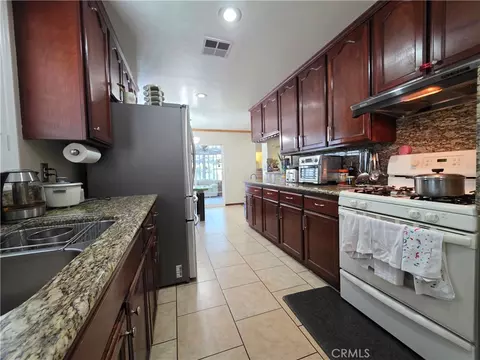 Kitchen - 321 Johnston St, Colton, CA 92324 photo 3 of 9