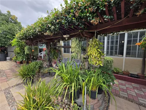 Exterior - 321 Johnston St, Colton, CA 92324 photo 16 of 26