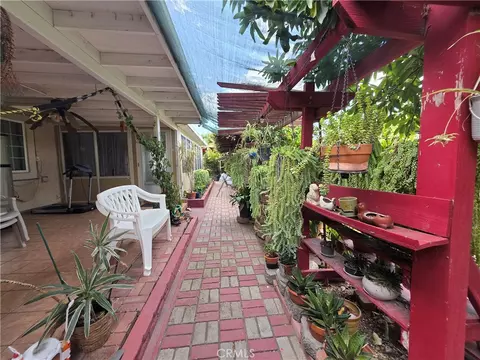 Exterior - 321 Johnston St, Colton, CA 92324 photo 8 of 26