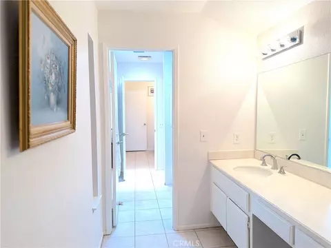 Bath - 1273 N North Hills Dr, Upland, CA 91784 photo 5 of 5