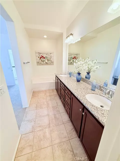 Bath - 7686 Papyrus Pl #3, Rancho Cucamonga, CA 91739 photo 2 of 2