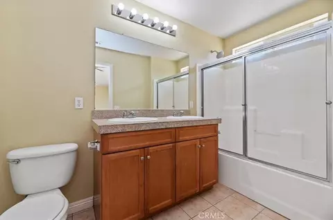 Entry Way - 14336 Caroline, Adelanto, CA 92301 photo 1 of 1