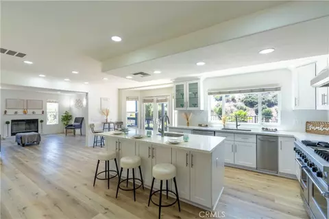 Kitchen - 12938 Lupine Ct, Yucaipa, CA 92399 photo 2 of 6