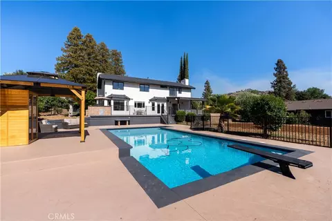 Exterior - 12938 Lupine Ct, Yucaipa, CA 92399 photo 9 of 11