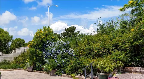 Exterior - 15556 Skylark, Fontana, CA 92336 photo 5 of 10