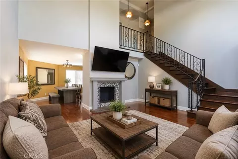 Living - 4826 Faculty Ave, Long Beach, CA 90808 photo 4 of 8