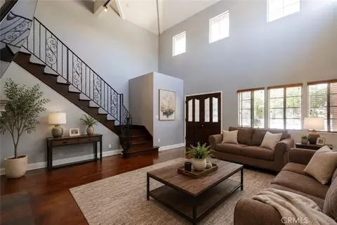 Living - 4826 Faculty Ave, Long Beach, CA 90808 photo 6 of 8