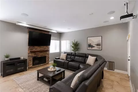 Living - 4826 Faculty Ave, Long Beach, CA 90808 photo 8 of 8