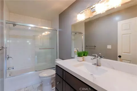 Bath - 4826 Faculty Ave, Long Beach, CA 90808 photo 2 of 3