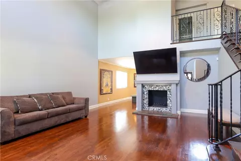 Living - 4826 Faculty Ave, Long Beach, CA 90808 photo 1 of 8