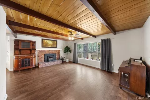 Living - 1197 Oriole, Wrightwood, CA 92397 photo 6 of 11
