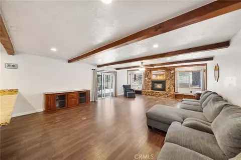 Living - 1197 Oriole, Wrightwood, CA 92397 photo 3 of 11