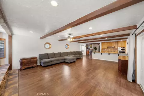 Living - 1197 Oriole, Wrightwood, CA 92397 photo 2 of 11