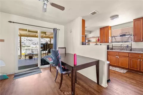 530 E Mountain Vw, Barstow, CA 92311 photo 5
