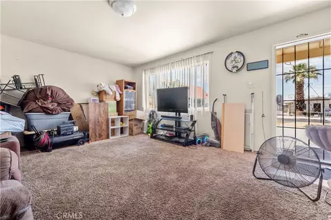 530 E Mountain Vw, Barstow, CA 92311 photo 3