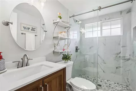 Bath - 1107 E Walnut Ave, Glendora, CA 91741 photo 1 of 2
