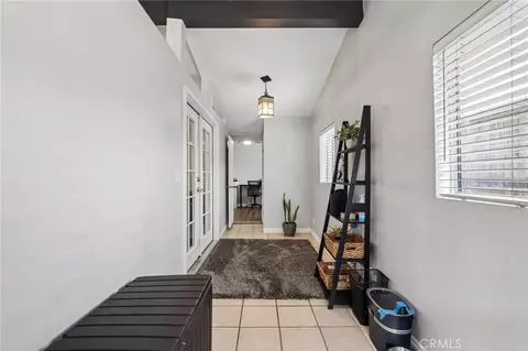 Entry Way - 1107 E Walnut Ave, Glendora, CA 91741 photo 3 of 4