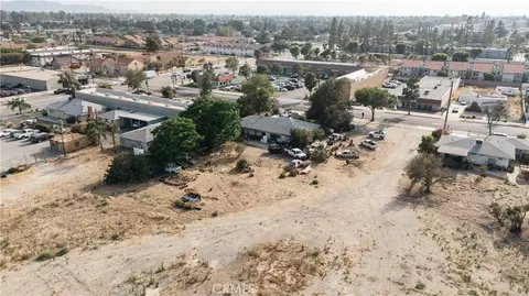 8447 Tamarind, Fontana, CA 92335 photo 15