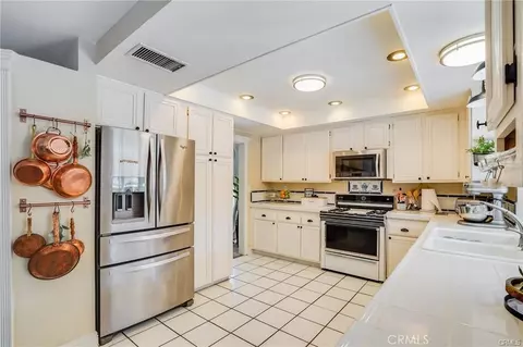 Kitchen - 11094 Kayjay, Riverside, CA 92503 photo 1 of 2