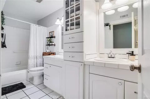 Bath - 11094 Kayjay, Riverside, CA 92503 photo 3 of 3