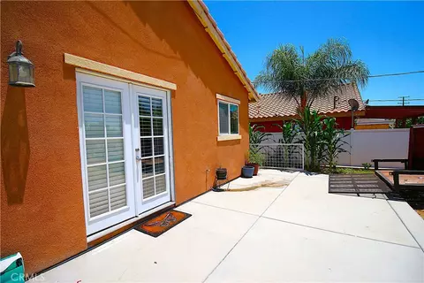 Exterior - 339 7th St, Perris, CA 92571 photo 7 of 8
