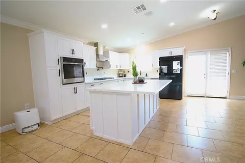 Kitchen - 339 7th St, Perris, CA 92571 photo 1 of 1