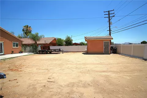 Exterior - 339 7th St, Perris, CA 92571 photo 8 of 8