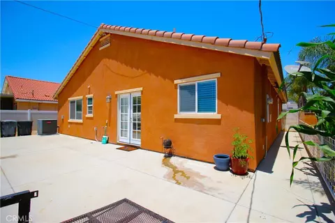 Exterior - 339 7th St, Perris, CA 92571 photo 4 of 8