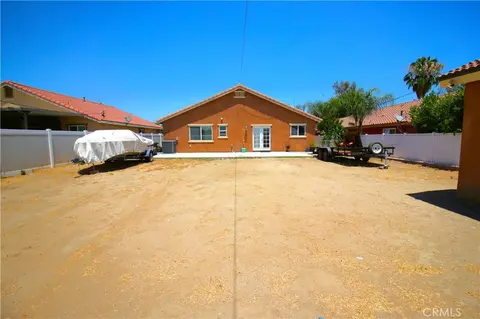 Exterior - 339 7th St, Perris, CA 92571 photo 6 of 8