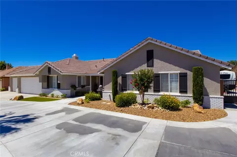 Exterior - 13190 Mugu Ct, Apple Valley, CA 92308 photo 5 of 14