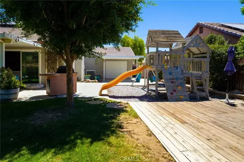 Exterior - 13190 Mugu Ct, Apple Valley, CA 92308 photo 8 of 14
