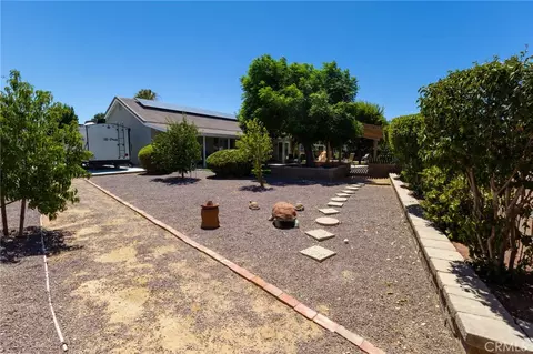 Exterior - 13190 Mugu Ct, Apple Valley, CA 92308 photo 13 of 14
