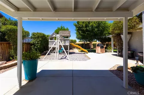 Exterior - 13190 Mugu Ct, Apple Valley, CA 92308 photo 6 of 14