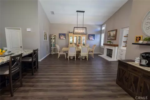 Entry Way - 13190 Mugu Ct, Apple Valley, CA 92308 photo 5 of 6
