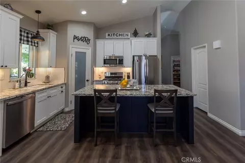 Kitchen - 13190 Mugu Ct, Apple Valley, CA 92308 photo 1 of 4