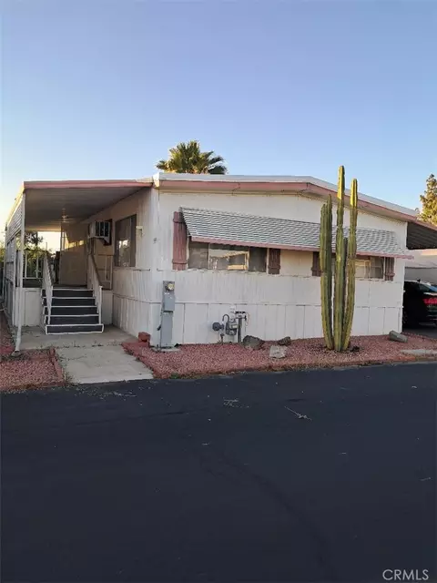 725 Thornton W #97, Hemet, CA 92543