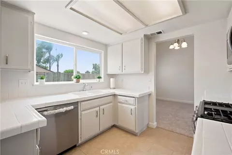 28477 Merridy Ave, Highland, CA 92346 photo 5