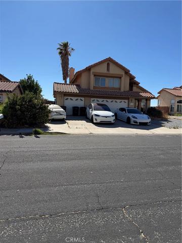 12765 Sundown, Victorville, CA 92392