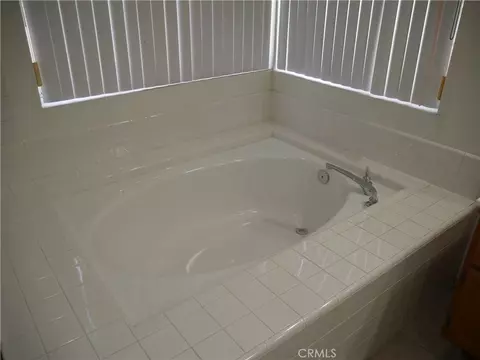 14166 Redondo Ct, Fontana, CA 92336 photo 37