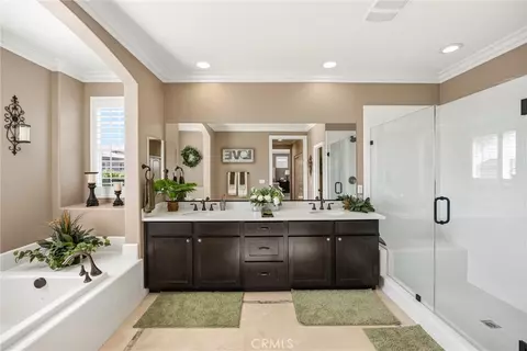 Bath - 1861 Sunkist St, Upland, CA 91784 photo 2 of 3