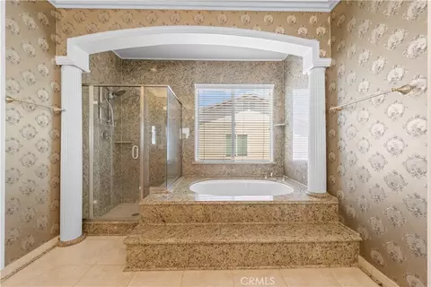 Bath - 11134 Traditions Ct, Riverside, CA 92503 photo 6 of 6